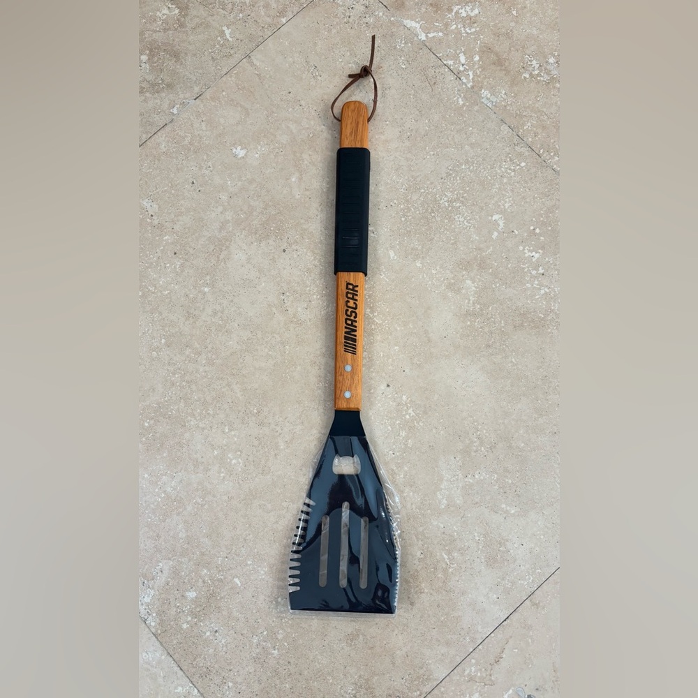 NWT NASCAR BBQ Spatula with Wooden Handle